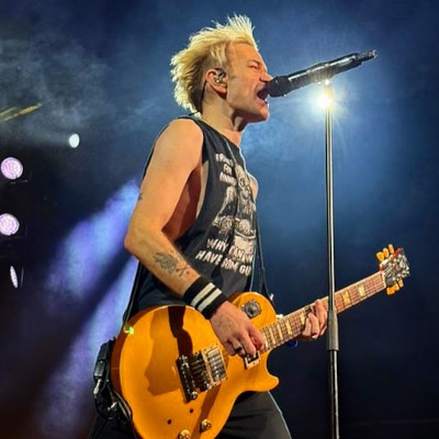 deryck-whibley-biographie-01