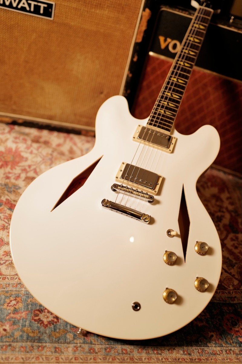 Gibson Dave Grohl DG 335 Alpine White