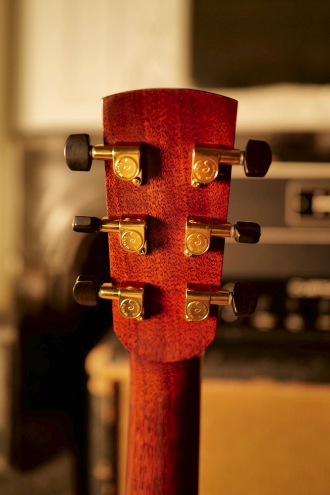 Huss & Dalton OM – Image 7