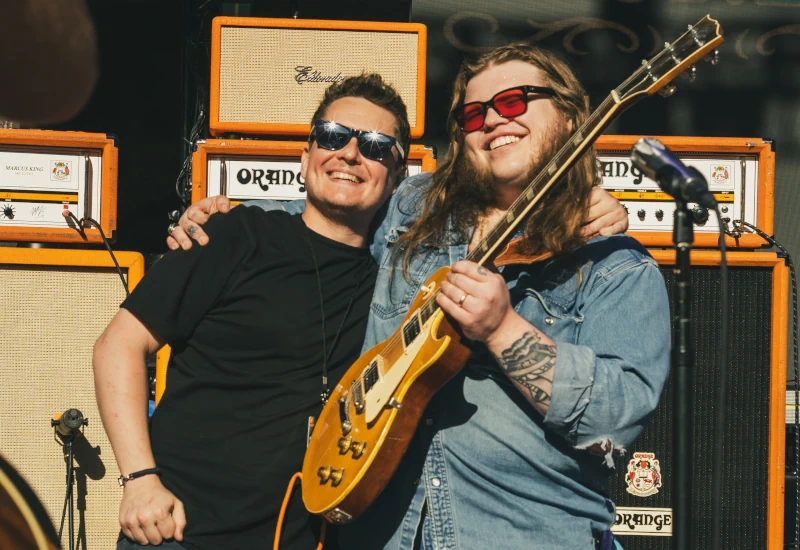 Yungblud au Matt's guitar shop